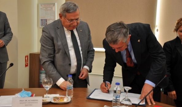 Anadolu OSB Teknoloji Geliştirme Bölgesi’nin kuruluş imzaları atıldı