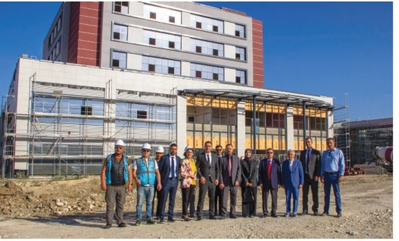 Kapaklı Kaymakamı Mustafa Gürdal, ÇOSB Kapaklı Devlet Hastanesi inşaatını gezdi