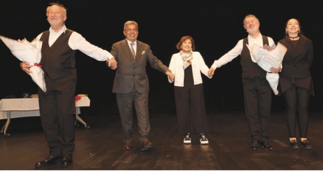 “Ortadaki Oyun” kahkaha dolu bir akşam yaşattı