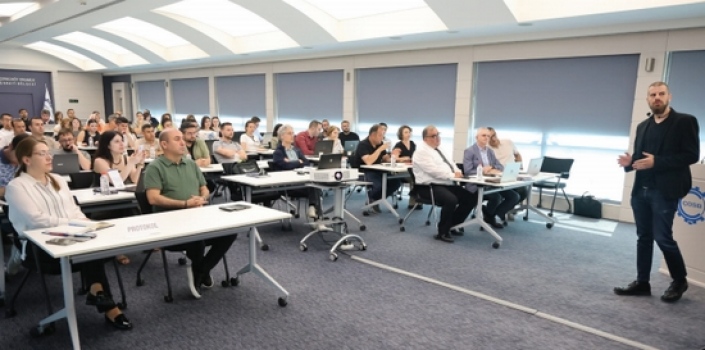 “Prompt Mühendisliği, yapay zekadan yüksek performans almanızı sağlar”
