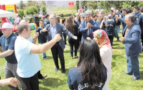  ÇOSB ‘9. Gülen Yüzler Pikniği’nde engelliler eğlenceli anlar yaşandı