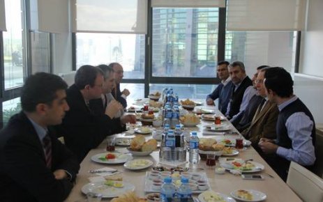 ÇOSB’de 2013’ün ilk kaynaşma kahvaltısı