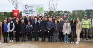 Özel bireyler fidanları toprakla buluşturdu