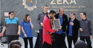 ZEKA’da engelleri aşan eller kendi pizzalarını yaptı